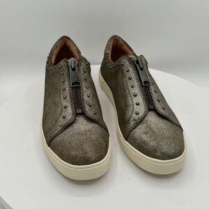 Frye & Co Victoria Moto Stud Metallic Leather Womens Sneakers  Size 11  NEW